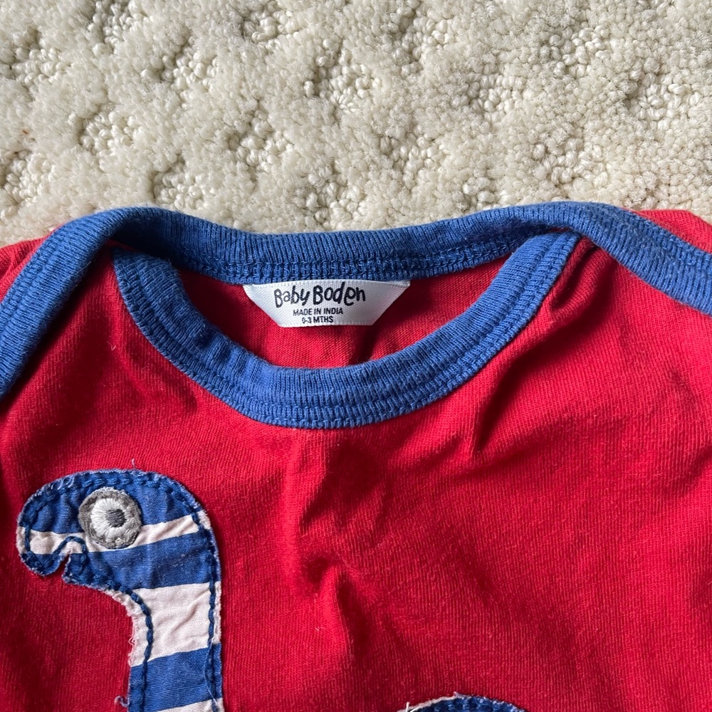 Mini Boden tee - Picture 2 of 2